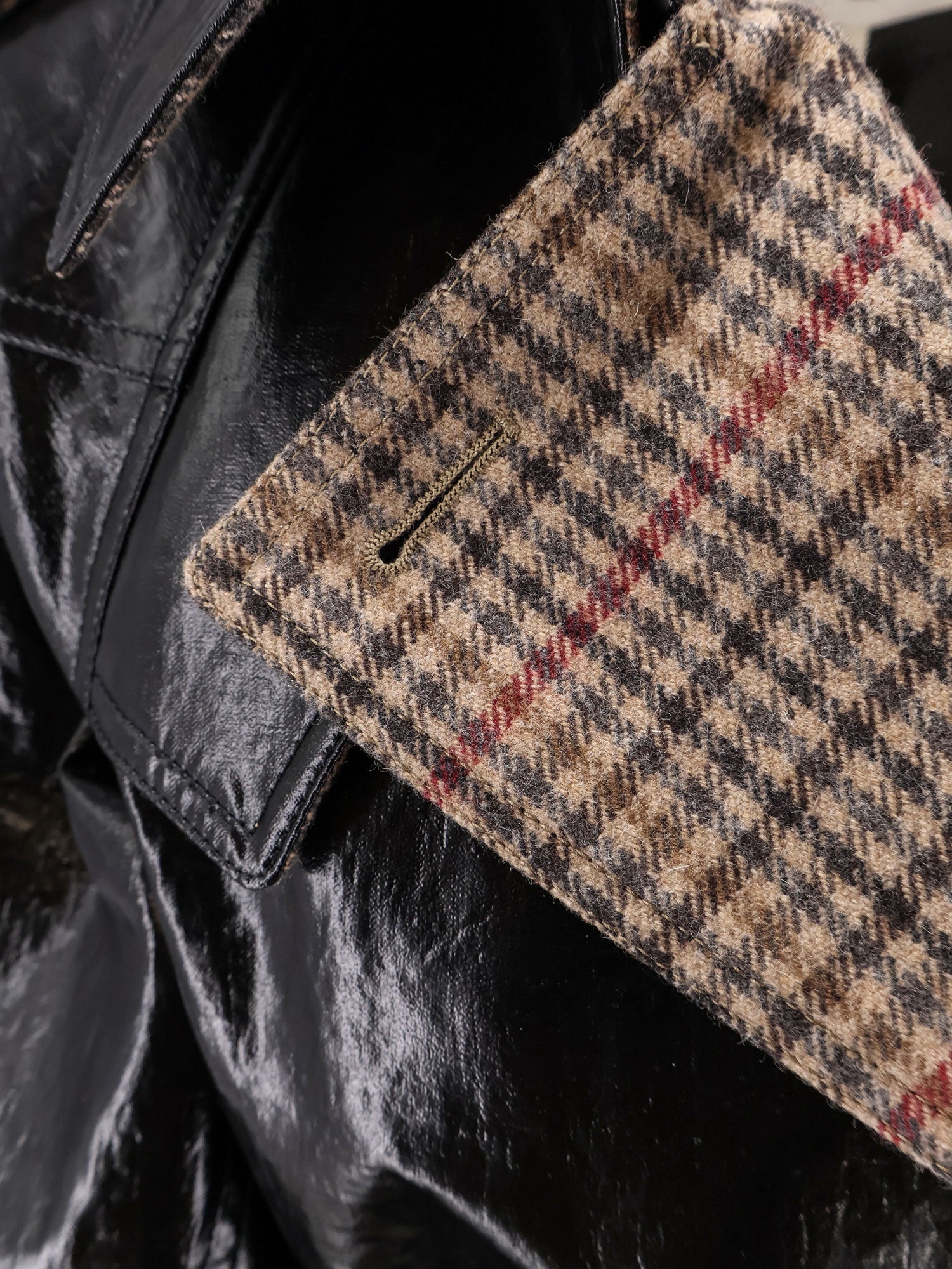 CHLOE':Coated linen trench with wool blend details