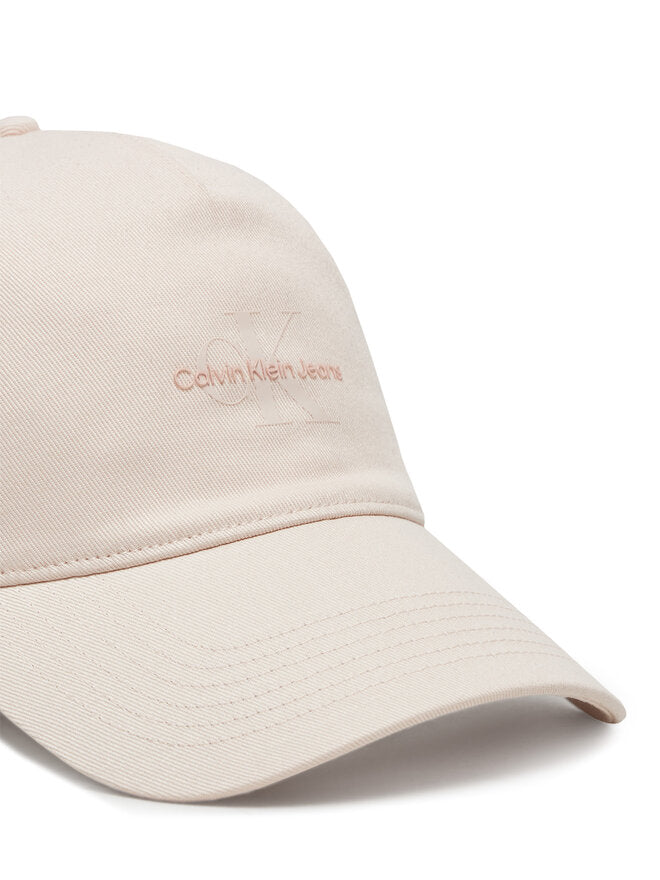 Calvin Klein - Caps Women Article code:LV04K5027G